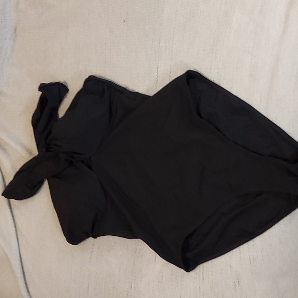 Figleaves Bardot Swimsuit in Black - Picture 4 of 14